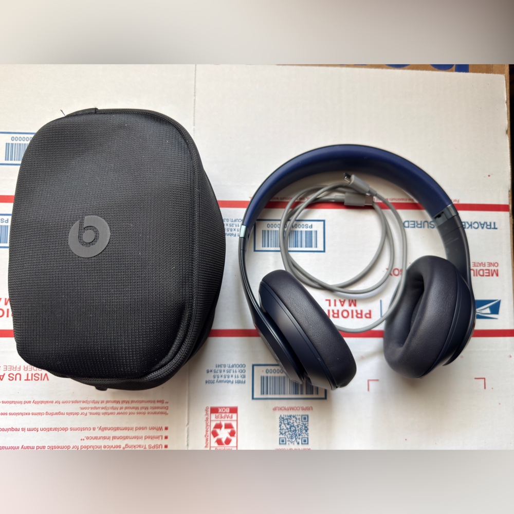 Beats Studio Pro Blue Wireless Headphones with Case and USB-C Charge Cable